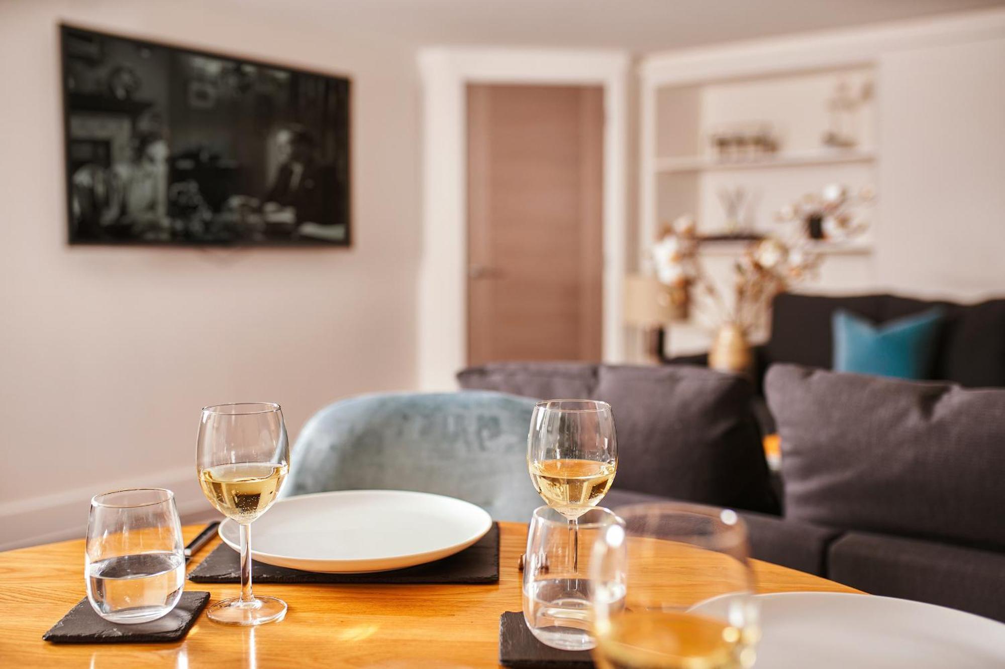 The Moorings - Stylish Duplex Apartment On Torquay Harbourside Eksteriør billede